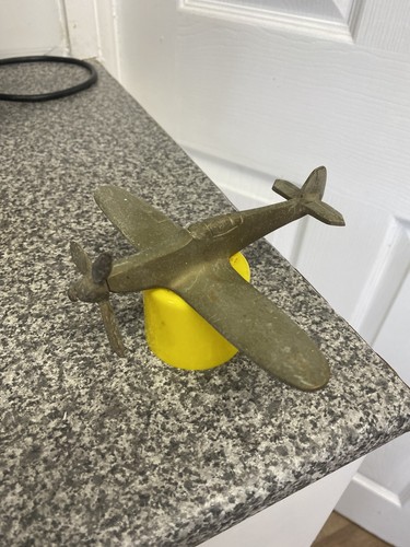 Ww2 spitfire desk top model - spitfire,