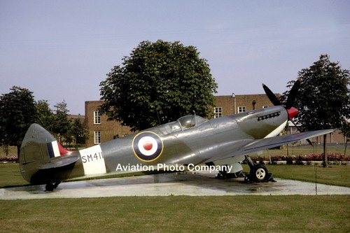 Raf supermarine spitfire sm411 - supermarine,